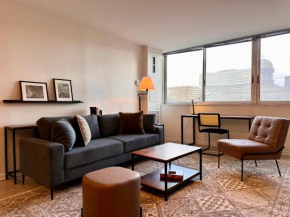 Flexhome Medical District 1BR with Pool and Gym (CHI29)